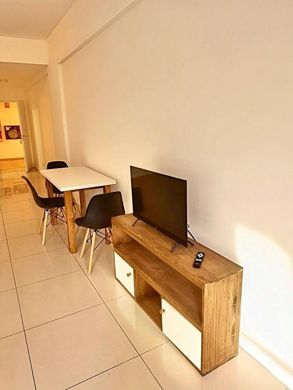 Departamento Alassio Tigre Luaran gambar